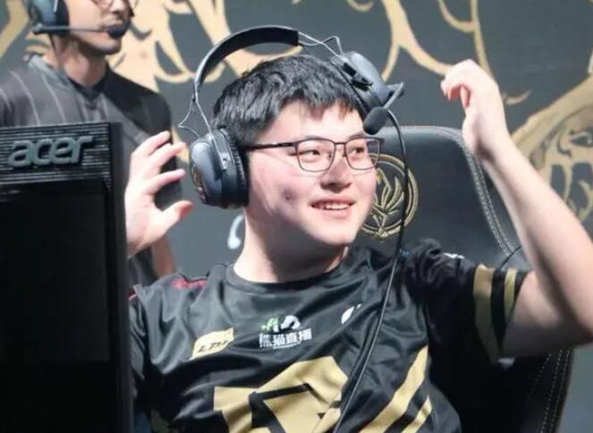 九游手游排行榜Uzi焦点对战,TheShy与80激战切尔西分钟,持续失利胜负难料!